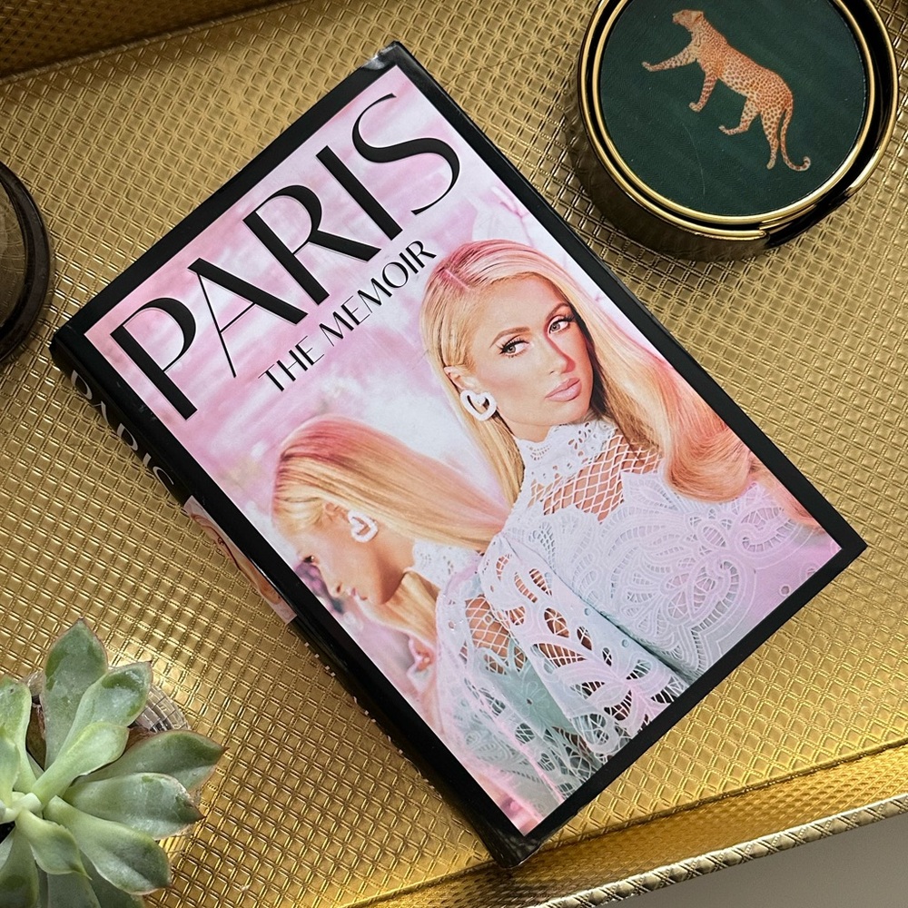SIGNED BY PARIS HILTON! Paris, the memoir.